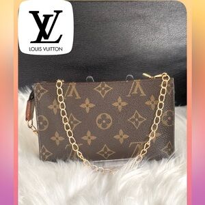 LOUIS VUITTON Monogram Bucket Pouch